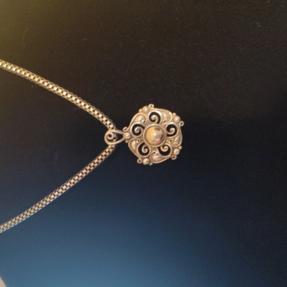 Ladies Beautiful Pentagon Brighton Necklace